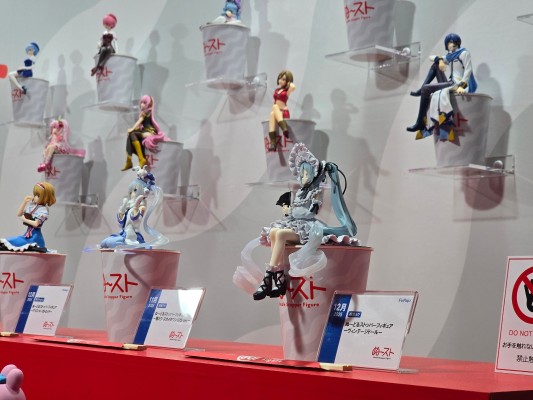 压泡面 初音未来 古典娃娃