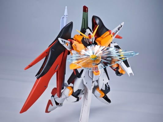 HG 机动战士高达SEED DESTINY 命运高达 (海涅专用机)