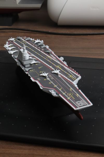 编号:8601 1/2000 中国海军 003型航空母舰 福建舰 涂装完成品