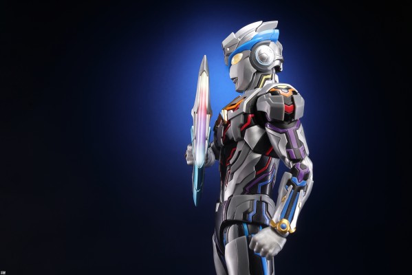 传奇版奥特名鉴 艾克斯奥特曼超越型 贝塔闪光装甲