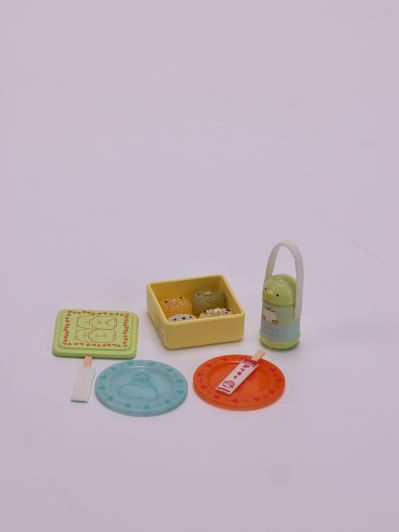 角落小伙伴 外出野餐