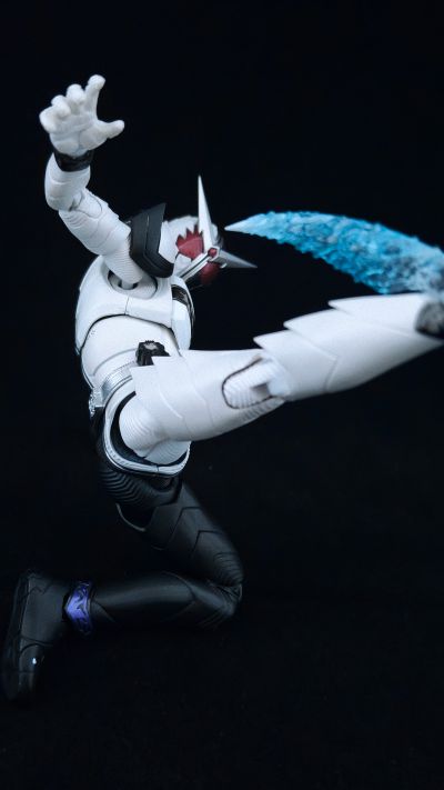 S.H.Figuarts（真骨雕制制法）假面骑士双骑 獠牙王牌形态（风都侦探改编动画纪念版）