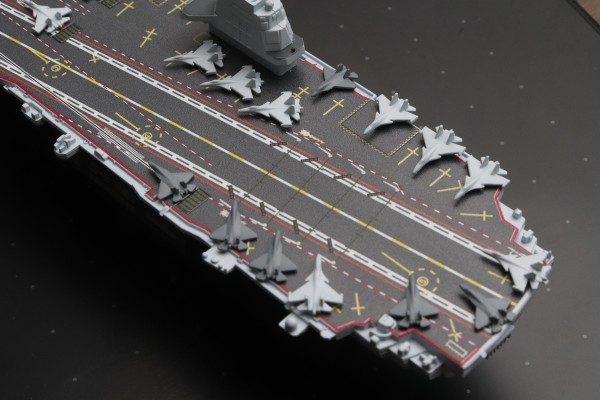 编号:8601 1/2000 中国海军 003型航空母舰 福建舰 涂装完成品