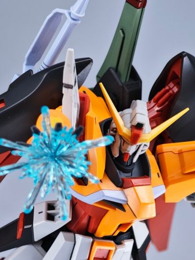 HG 机动战士高达SEED DESTINY 命运高达 (海涅专用机)