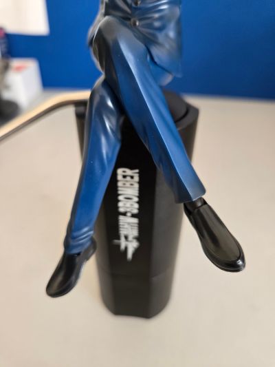 猎人 压泡面人偶—雷欧力—