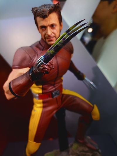 MMS831 《死侍与金刚狼》金刚狼(经典棕色战衣)