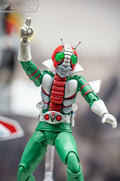 S.H.Figuarts（真骨雕制法） 假面骑士胜利三号 荣耀昭和骑士版