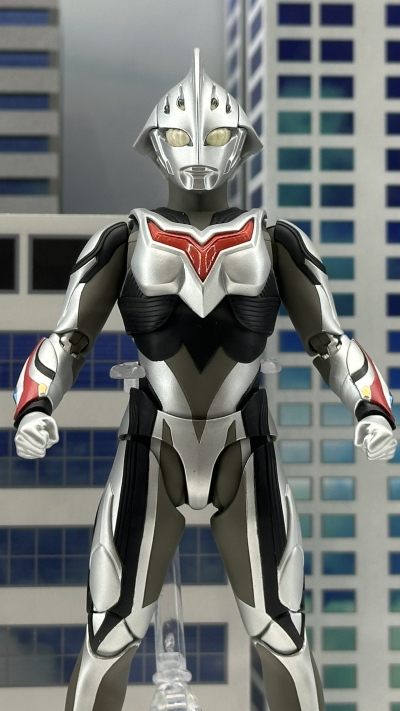 S.H.Figuarts 奈克赛斯奥特曼 幼年形态