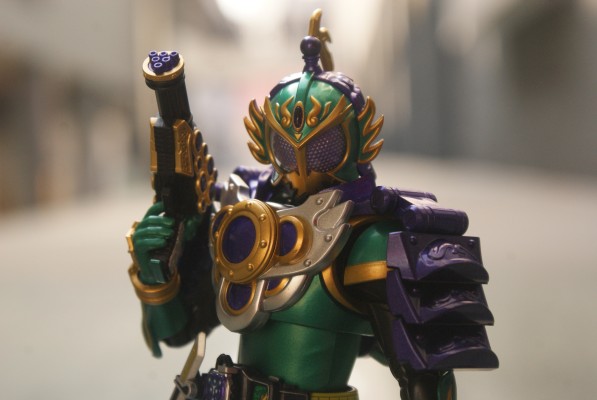 S.H.Figuarts（真骨雕制法）假面骑士龙玄 葡萄武装