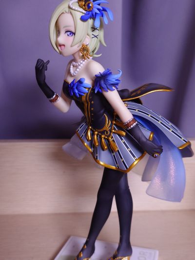 爱与演唱会！虹咲学园学园偶像同好会 米娅·泰勒