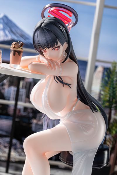 蔚蓝档案 调月莉音 礼服