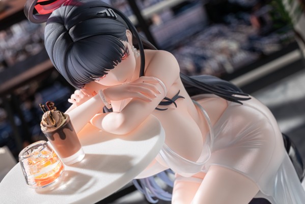 蔚蓝档案 调月莉音 礼服