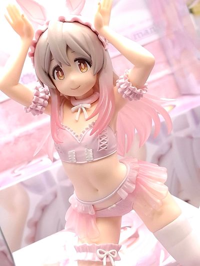 One-Seventh Carat 别当哥哥了！绪山真寻 粉彩兔女郎