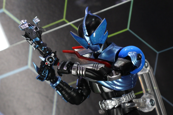 S.H.Figuarts（真骨雕制法） 假面骑士雷蜓 骑士形态