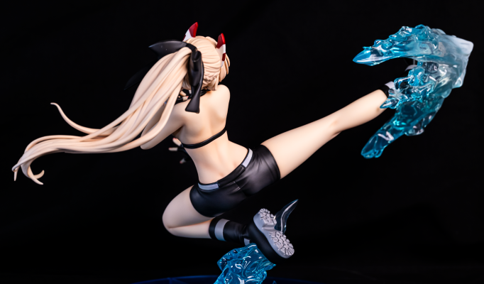 碧蓝航线 绫波 跃动飞踢！