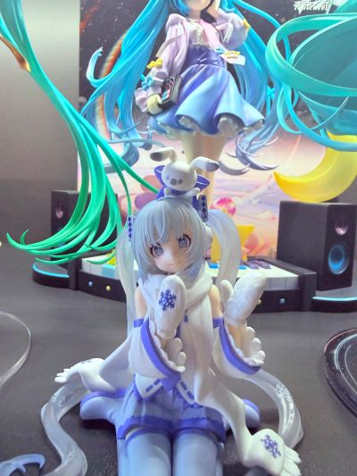 压泡面 初音未来 雪未来 天空小镇（Sky Town）