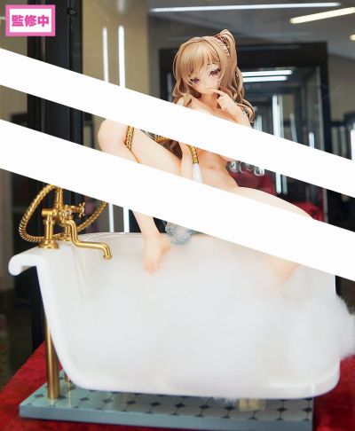 浴室少女