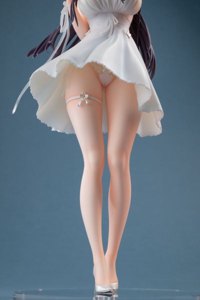 你说裙子是被风吹走的？