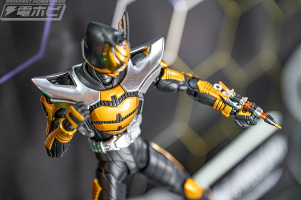 S.H.Figuarts（真骨雕制法） 假面骑士皇蜂