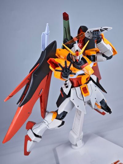 HG 机动战士高达SEED DESTINY 命运高达 (海涅专用机)