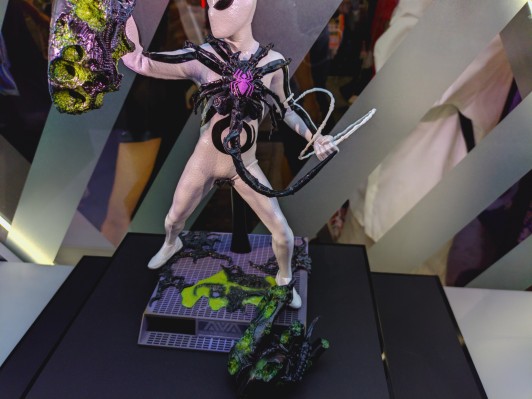 CMS027 《异形大战复仇者》迈尔斯·莫拉莱斯(异形大战复仇者战衣)