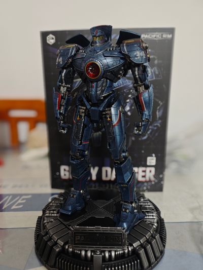 环太平洋 危险流浪者