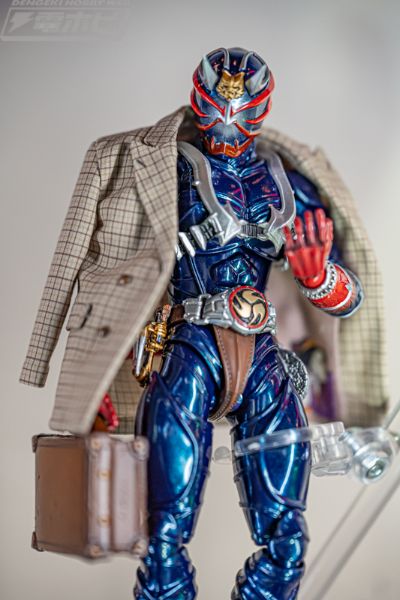 S.H.Figuarts（真骨雕制法）假面骑士响鬼 20周年纪念版 -响鬼之苦-