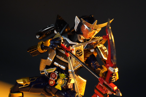 S.H.Figuarts（真骨雕制法） 假面骑士铠武 阵羽柠檬武装