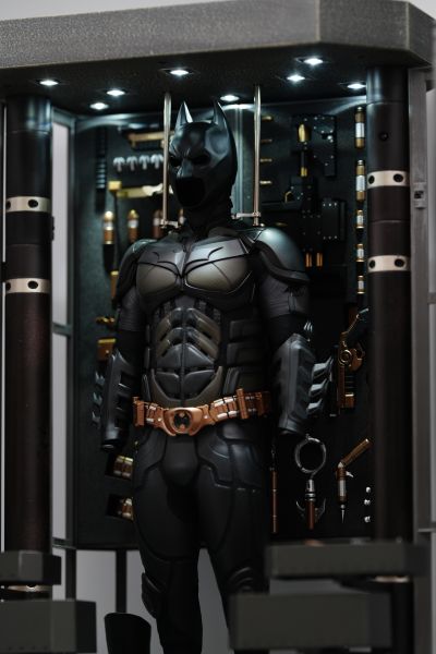 MMS750 蝙蝠侠：黑暗骑士 蝙蝠侠装甲库连布鲁斯·韦恩2.0