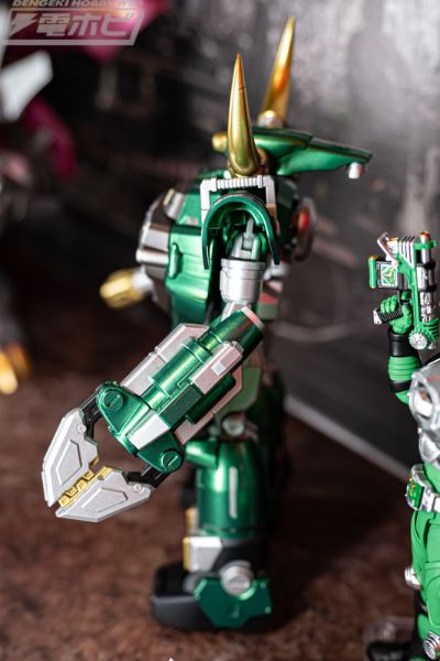 S.H.Figuarts 枪炮巨牛