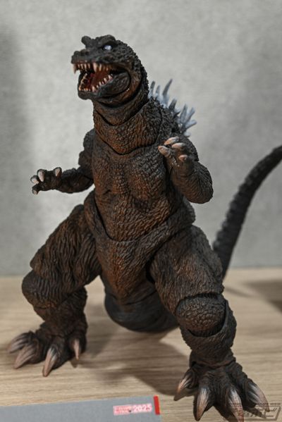 S.H.MonsterArts 哥斯拉(2001) 《哥斯拉·魔斯拉·基多拉 大怪兽总攻击》 -影视视效增强版-