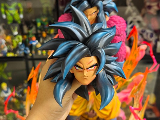 巨型系列 龙珠GT 孙悟空 超级赛亚人4