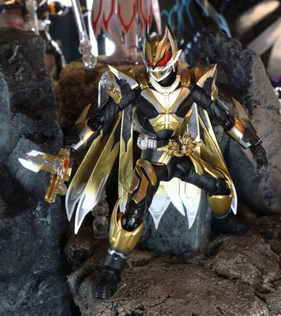 S.H.Figuarts 假面骑士神裁极狐