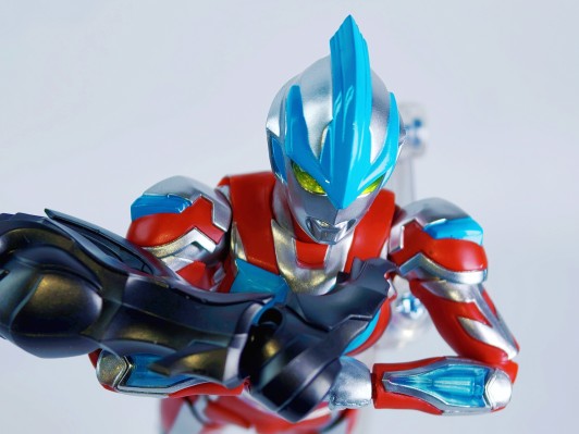 S.H.Figuarts 银河奥特曼（新生代之星）