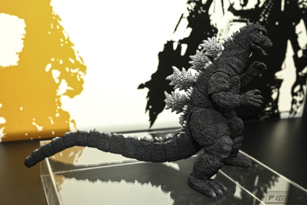 S.H.MonsterArts 哥斯拉（1975）