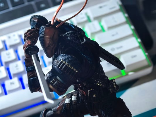 1/12成品可动人偶《蝙蝠侠：阿卡姆骑士》丧钟