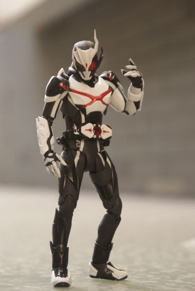 S.H.Figuarts（真骨雕制法）假面骑士龙玄 葡萄武装