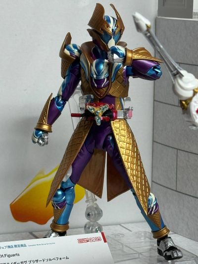 S.H.Figuarts 假面骑士加布 凛冽雪酪冰卫形态