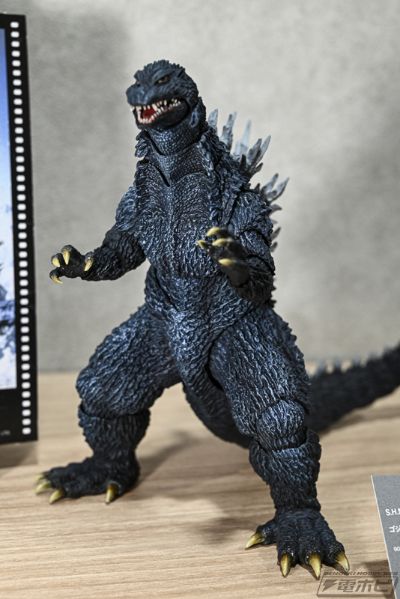 S.H.MonsterArts 哥斯拉(2002) 《哥斯拉×机械哥斯拉》 -影视视效增强版-