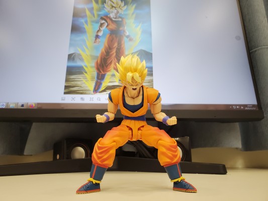 S.H.Figuarts 超级赛亚人孙悟空〈决战开幕〉