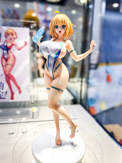 兔女郎服装计划 索菲亚· F· 希琳 高叉泳装版