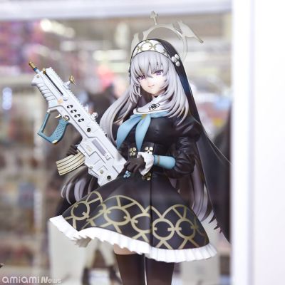 蔚蓝档案 歌住樱子