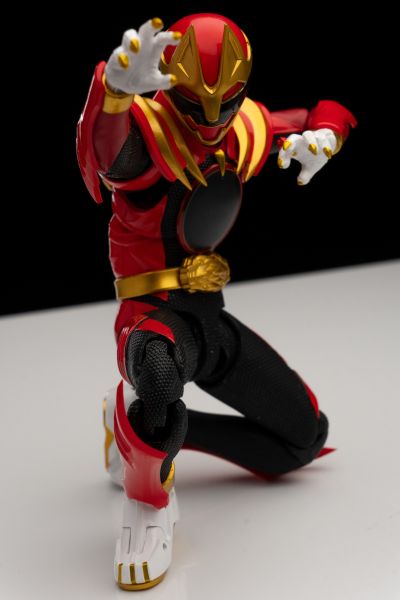 S.H.Figuarts 豪兽狼（首发专属战队指环配套版）