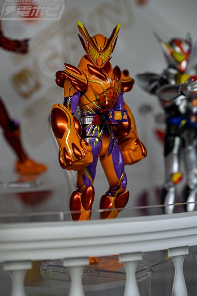 S.H.Figuarts 假面骑士加布 超越模式
