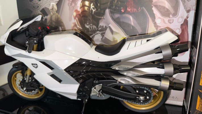 FigZero  1/6 大量出没型变异飞蝗改造人专属旋风号（新·假面骑士）