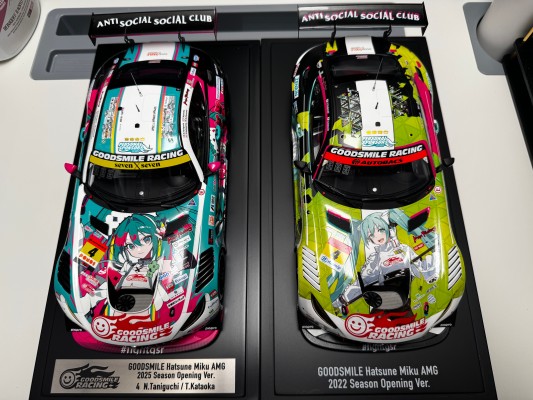 初音未来 GT企划 1/18 GOODSMILE 初音未来 AMG 2025 开幕战