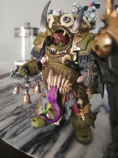 战锤40000 死亡守卫 死亡寿衣终结者勇士 配备收割者镰刀和瘟疫喷射护手