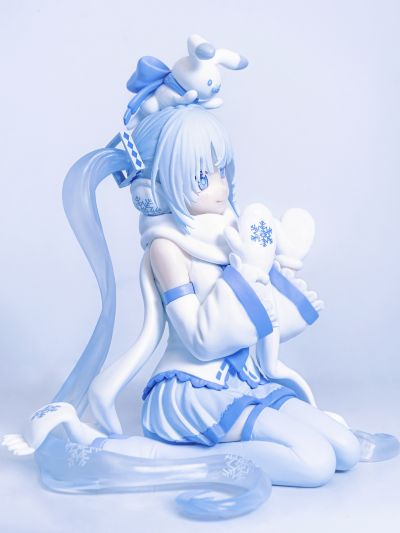 压泡面 初音未来 雪未来 天空小镇（Sky Town）
