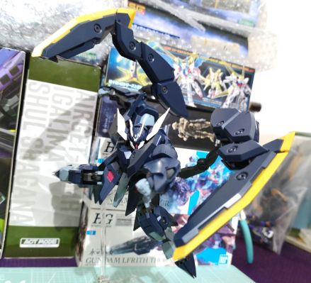 HG 1/144  扎冈高达