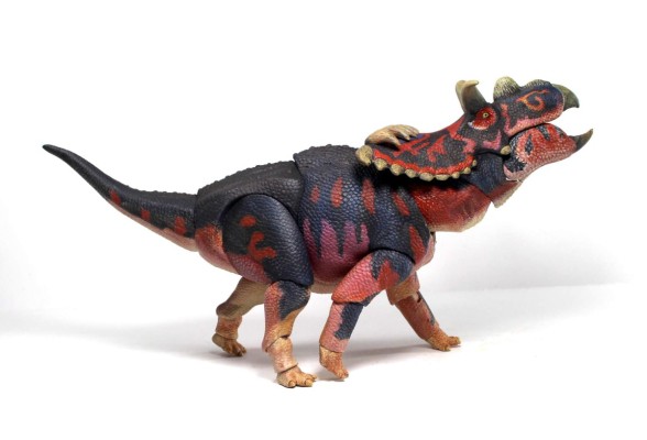 科斯莫角龙– 1/18可动玩偶